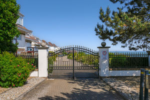 Entrance- click for photo gallery